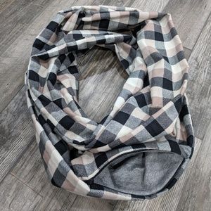 Infinity scarf